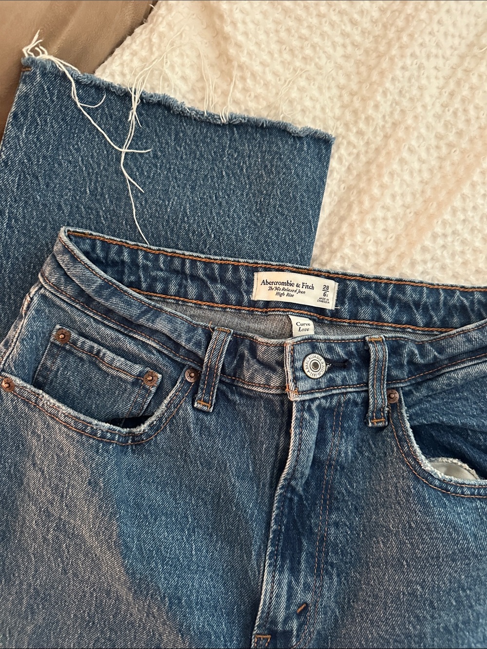 Abercrombie & Fitch 90s high rise SHORT